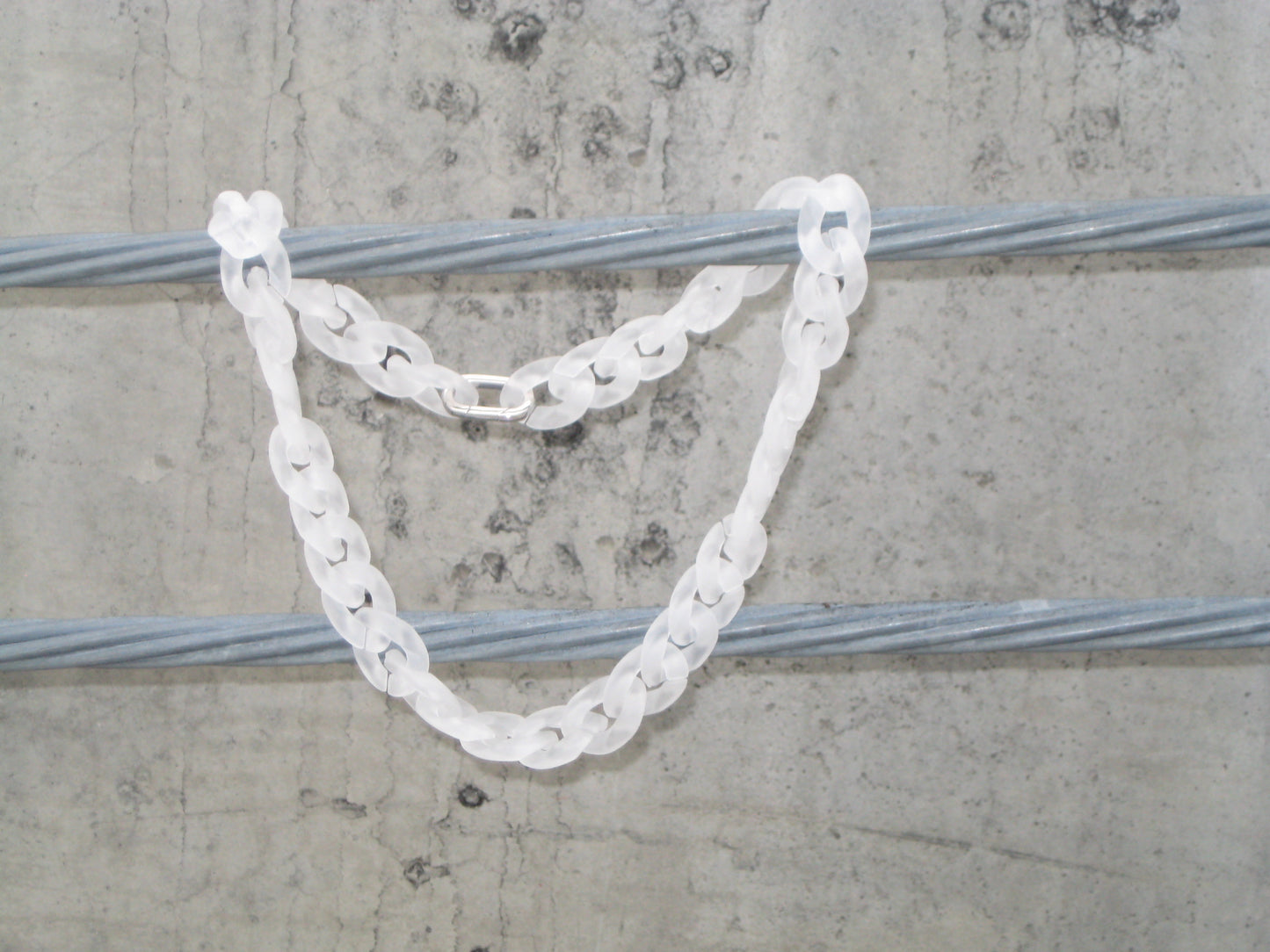 Frosted Acrylic Medium Curb link chain